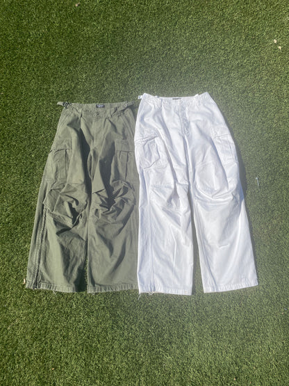 FW22 Balenciaga Kick Pulled Cargo Pants