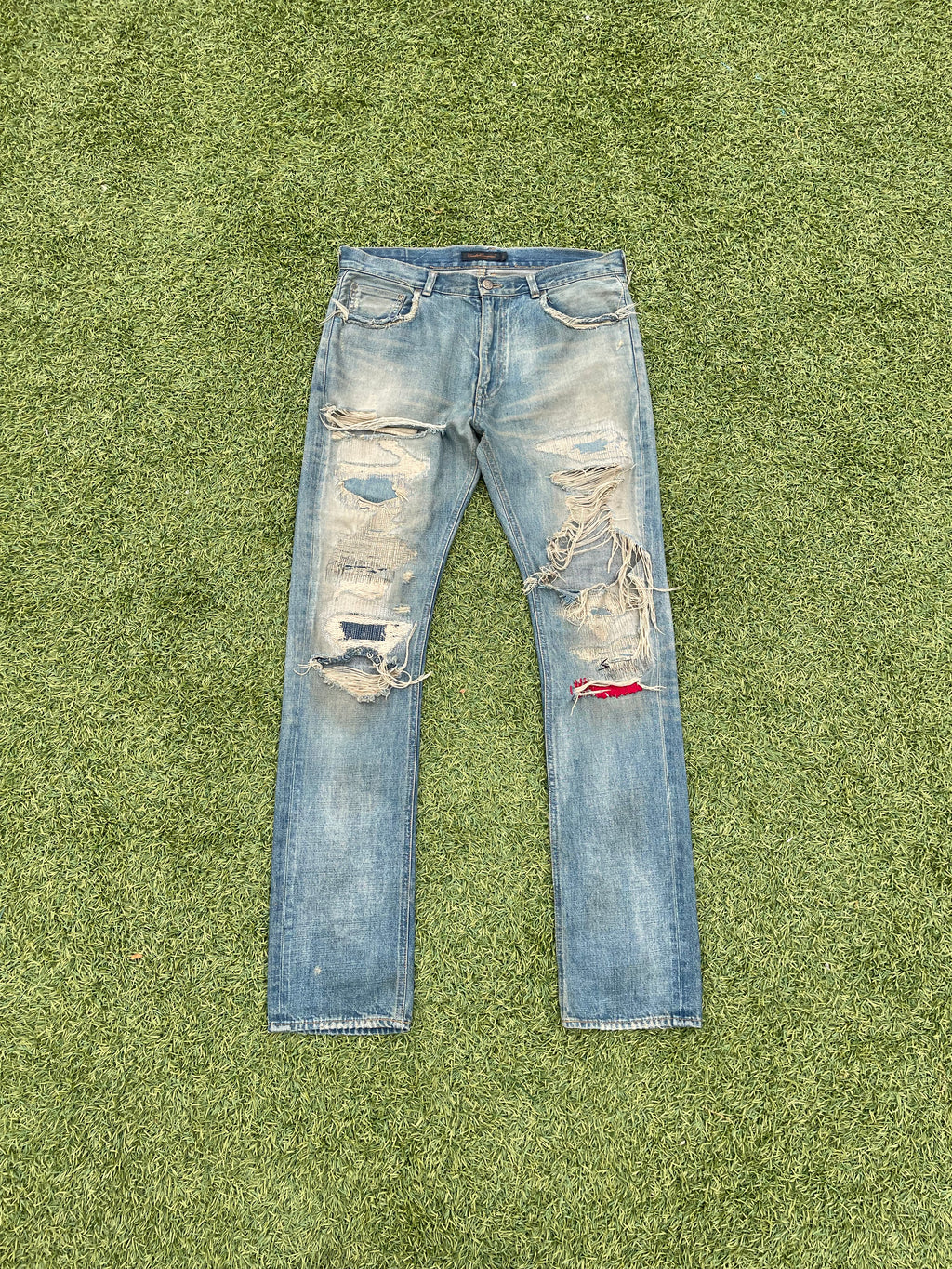 AW04 “But Beautiful” - Undercover 68 Red Yarn Distressed Denim