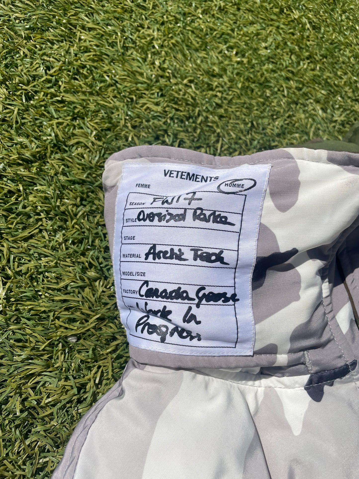 FW17 Vetements X Canada Goose Reversible Camo Padded Puffer Jacket