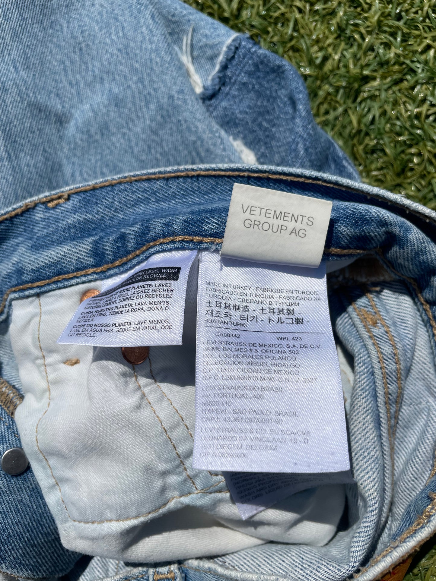 SS19 Vetements Levis Reconstructed Cross Lightwash Denim