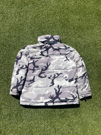FW17 Vetements X Canada Goose Reversible Camo Padded Puffer Jacket