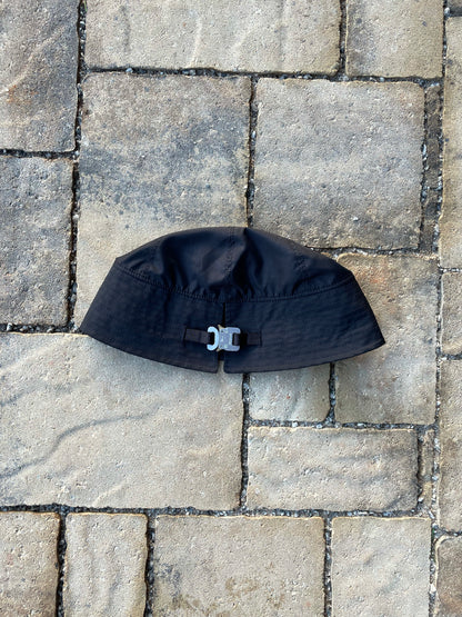 1017 ALYX 9SM Silver Buckle Bucket Hat